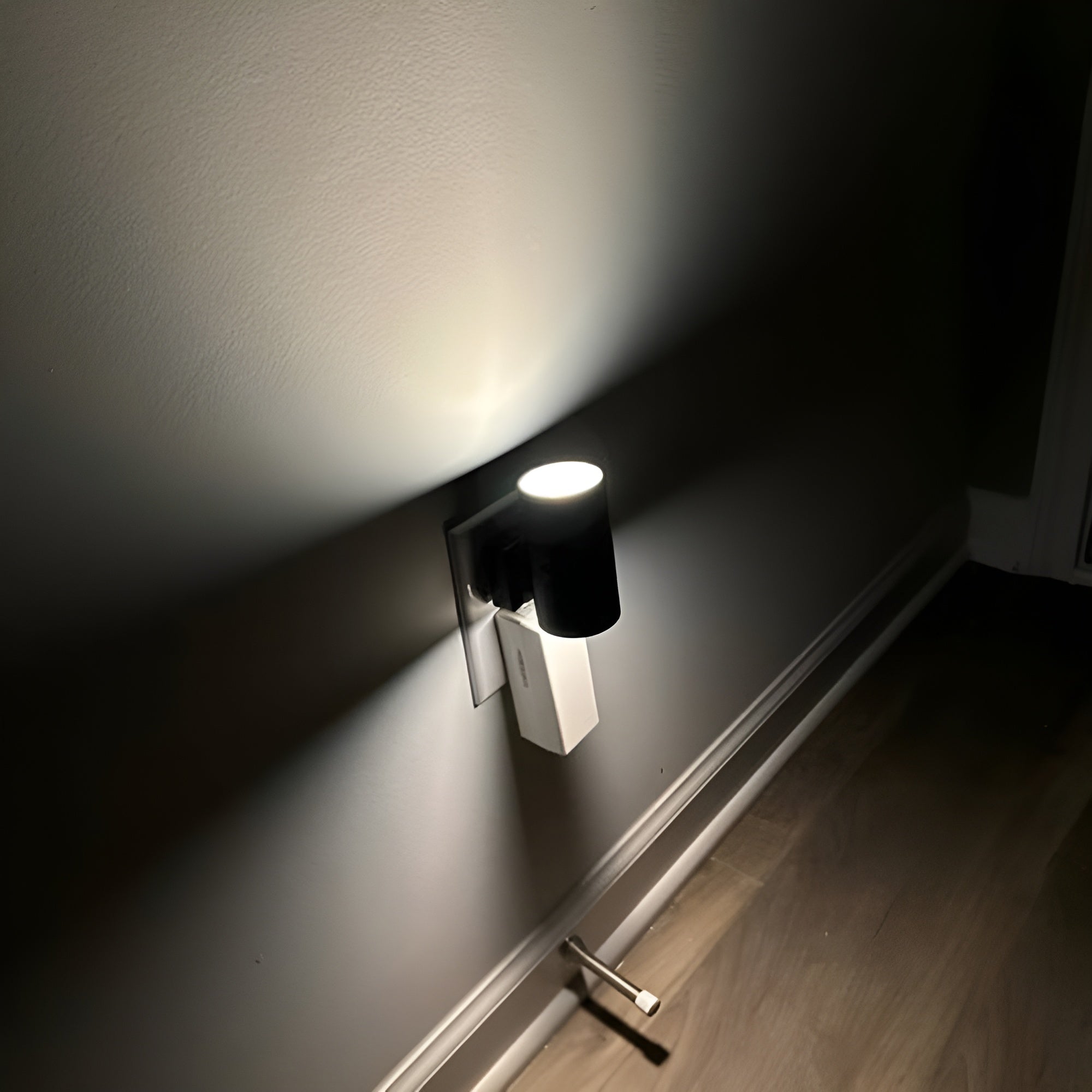 Ledsen™ NightLight: Modern Portable Dimmable Plug-In Night Light