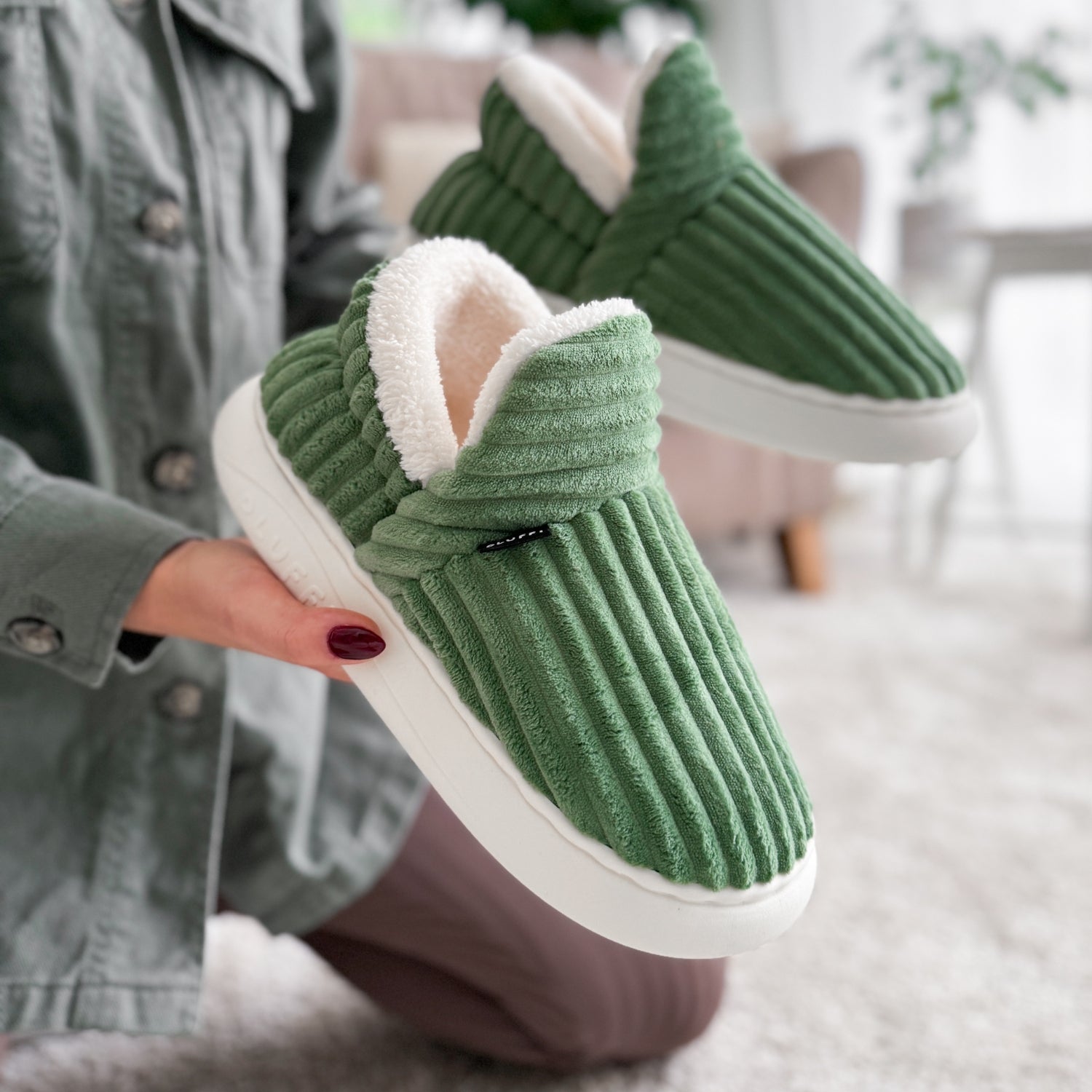 Happy™ CozySlippers: Unisex Winter Footwear Comfortable Warm Slippers