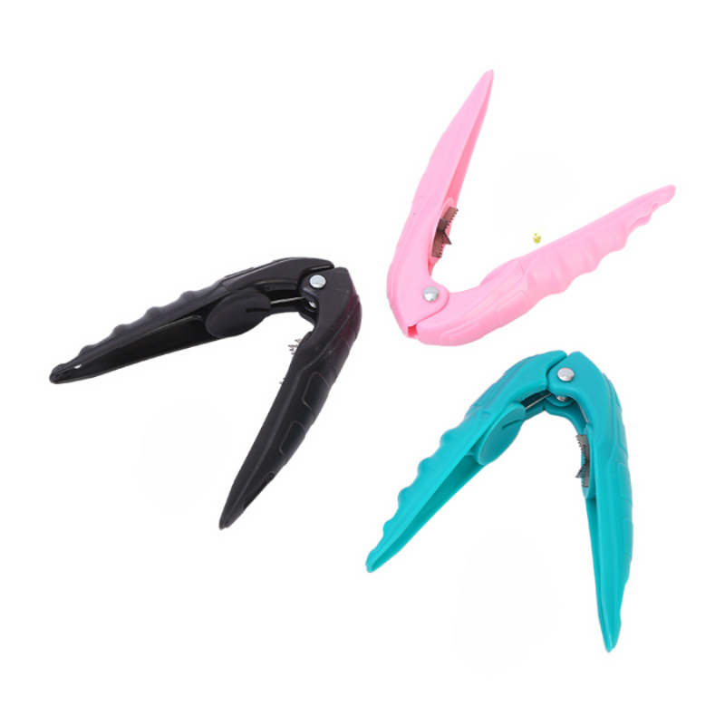 Globetrek° NutCracker 1+1 FREE: Easy To Use High Quality Ergonomic Nut Cracker