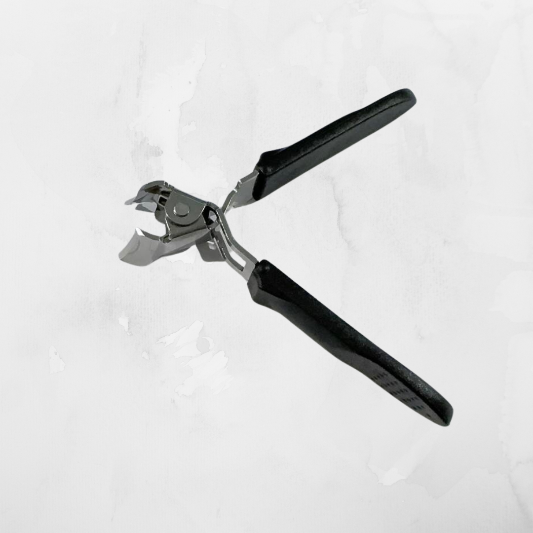 Globetrek° NailCutter 1+1 FREE: Durable Easy Cutting Angled Nail Cutter