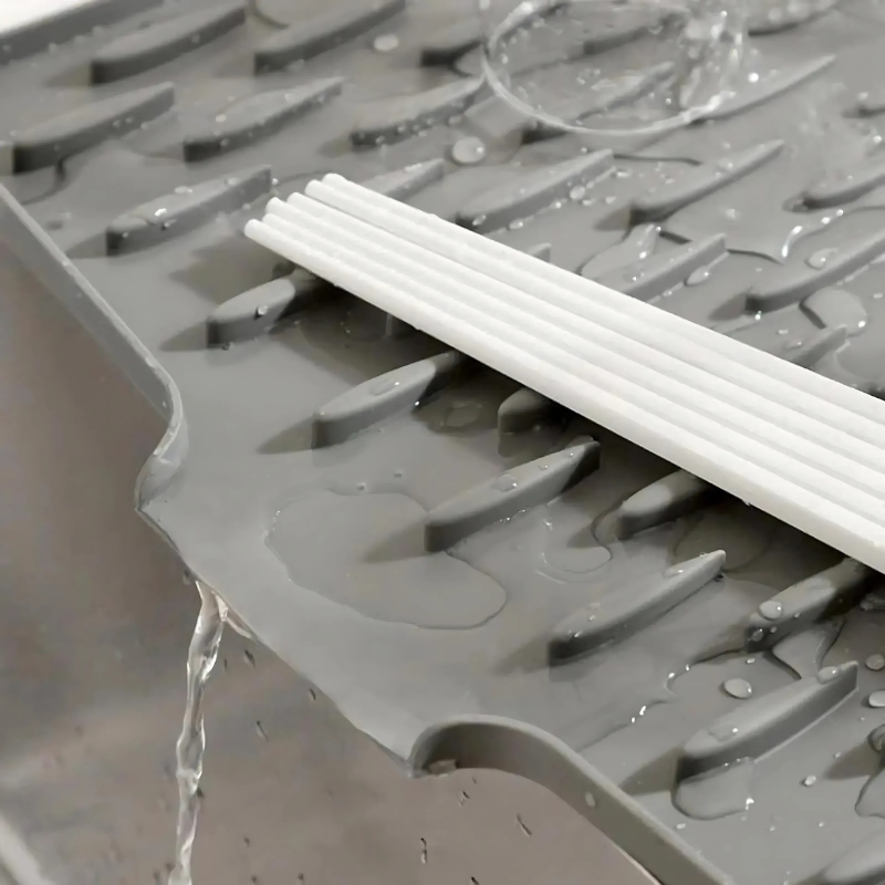 Globetrek° SiliconeMat 1+1 FREE: Multi-Functional Silicone Drying And Heat-Resistant Mat
