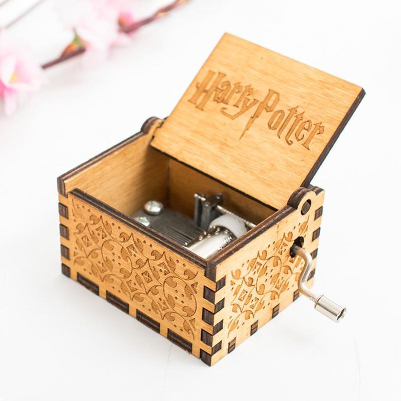 MusicBox - Hand Crank Wooden Music Box