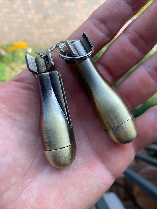 LighterKeychain 1+1 FREE: Premium Quality Lighter Keychain Fire Starter