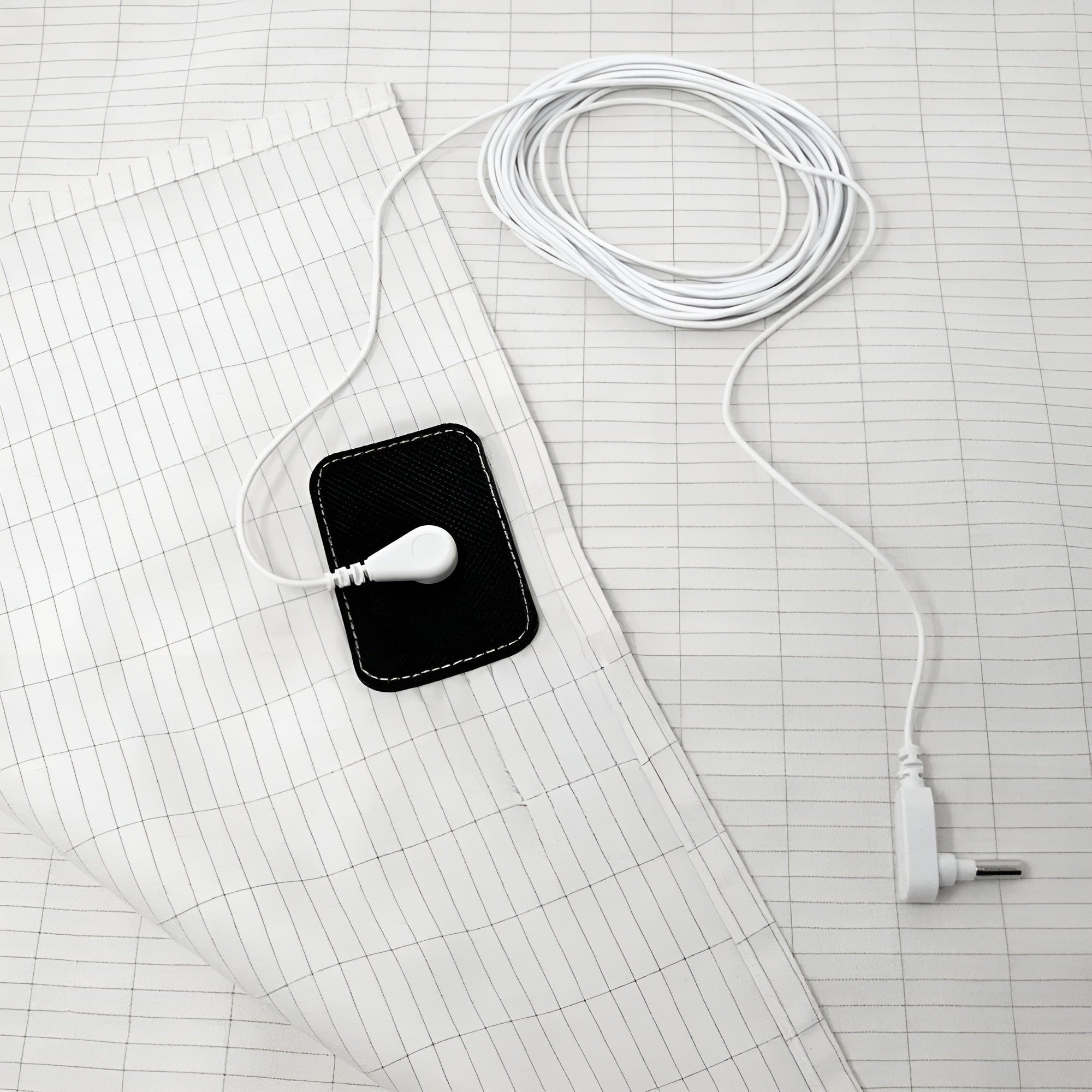 Globetrek° GroundingSheet: Sleep Enhancing Grounding Bed Sheet